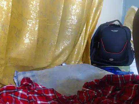 Sexxy-skinny webcam