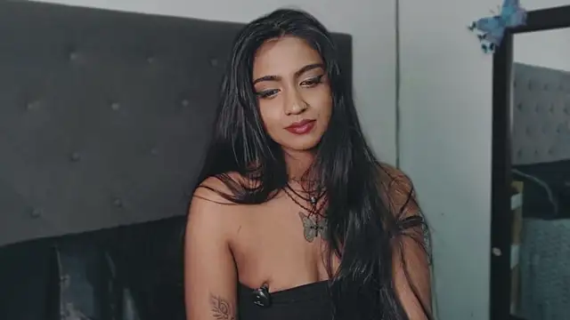 Delilah_Blazee live cam on StripChat