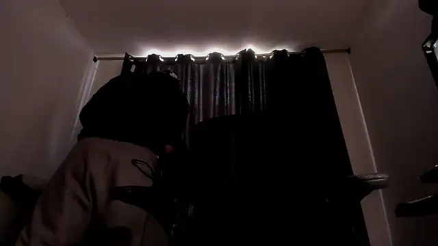 s_sven03 live cam on StripChat