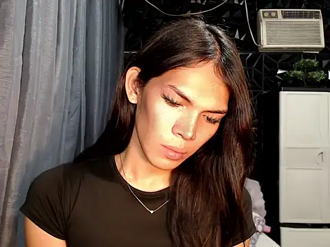 GORGEOUS_CARMEE webcam