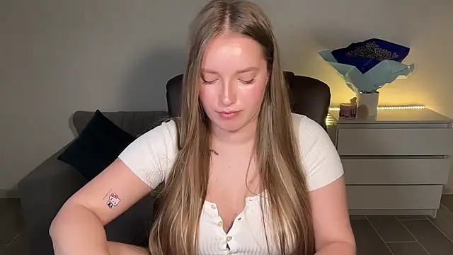 EvaMaddison webcam