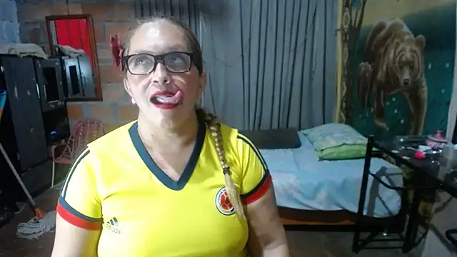 mother_and_son09 (G milf) - joder coño de mama y 10 azotes