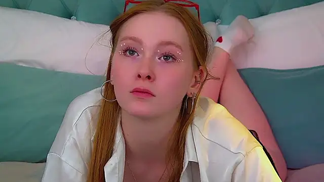AgataFoxley live cam on StripChat