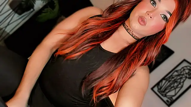 misstreslatin live cam on StripChat