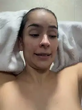 Mau_White webcam