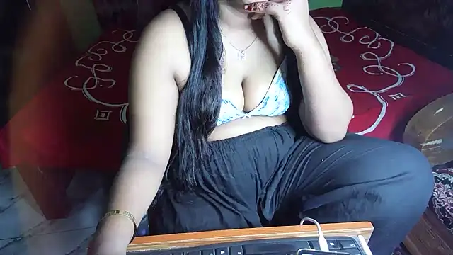 BengaliQueenStar live cam on StripChat