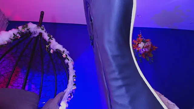 GoddessJulieta_ webcam