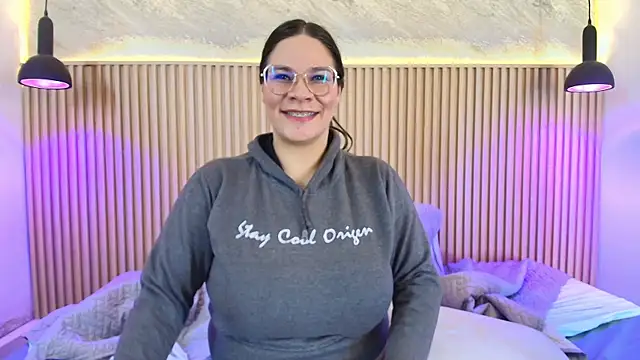 big_tits_in_your_face webcam
