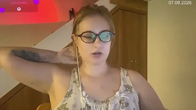 JacyWinslat live cam on StripChat