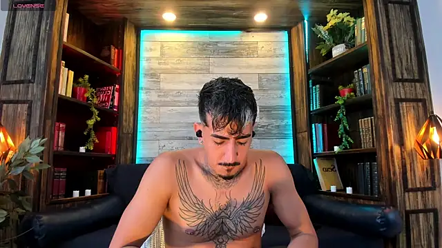 Donovan_Desmond live cam on StripChat