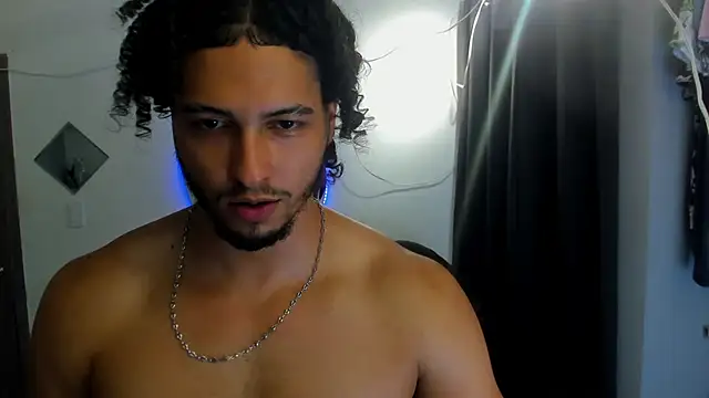 Kris_Khalifa69 live cam on StripChat