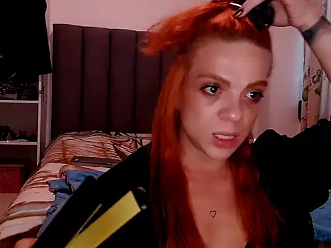 saara_johnson496 webcam