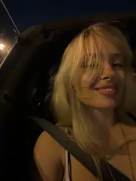 sunnyshiney (F teen) - Touch my boobs outside
