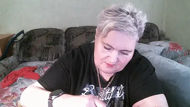 Lana555 live cam on StripChat