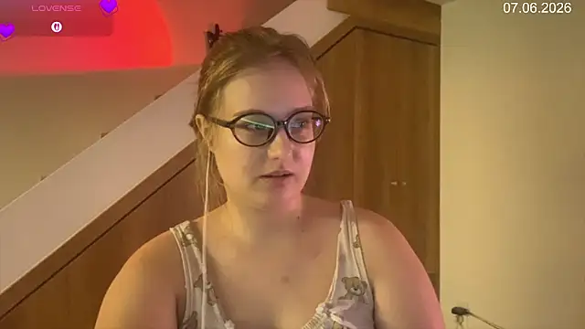 JacyWinslat live cam on StripChat
