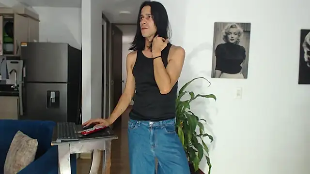 Ferotic_SexAddict webcam
