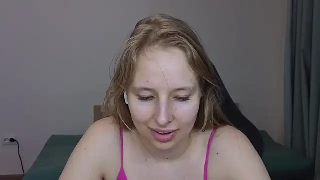 Jessy_Ginger live cam on StripChat