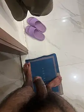 ALWAYSHORNYDADDY webcam
