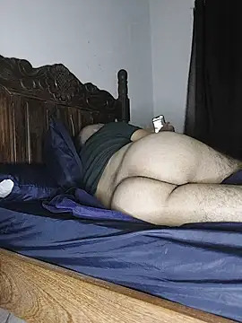 Gasc_1992 live cam on StripChat