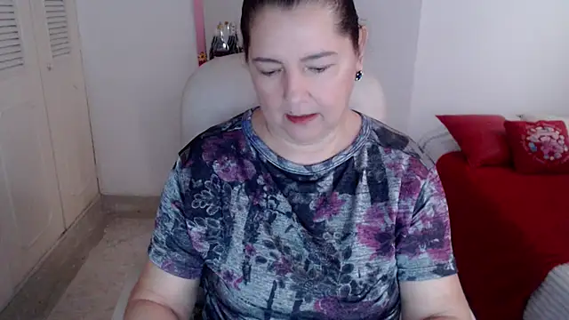 leonela_69 - Leonela_69's free webcam - UK Sex Cams