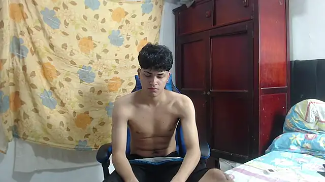 alice_julls webcam