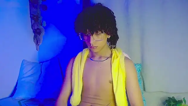 DrakosNoir live cam on StripChat