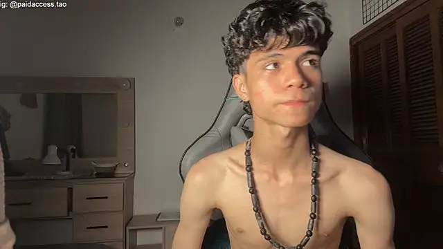 OopsAgain_ webcam