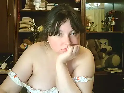 CarrieQPeach webcam