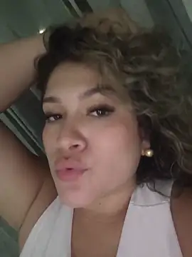 Sara_smiiith211 webcam