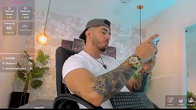 Nate_franco live cam on StripChat