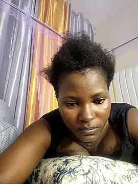 TrishaKalid webcam