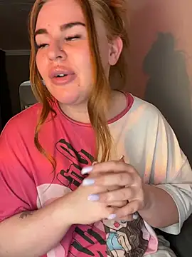 RedFoxQueen webcam