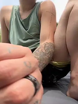 Tattoodaddycumslut webcam