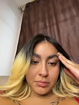 Elina_Hills webcam