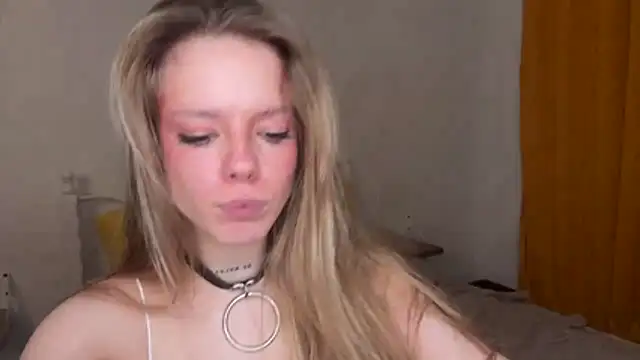 Catrinee webcam