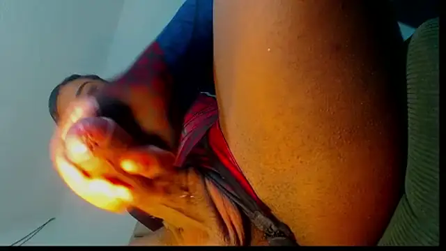 Ahslimichelle webcam