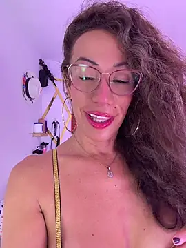 YOURSDEBORA webcam