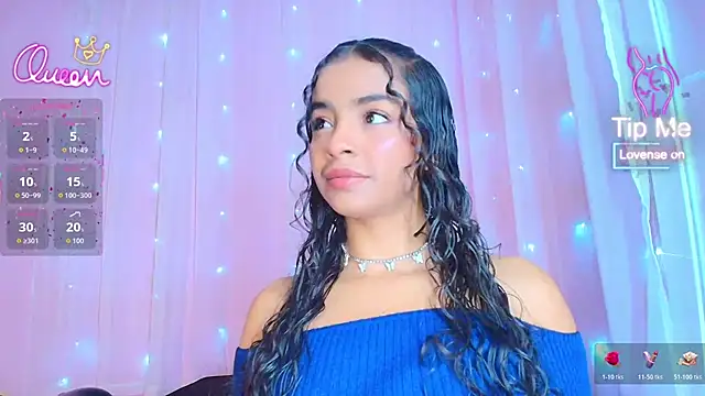 SunnyGilmoree live cam on StripChat