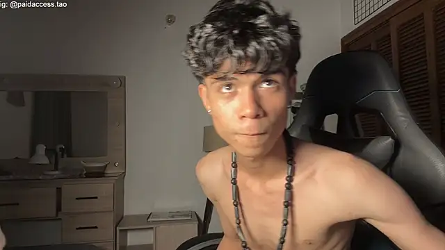 OopsAgain_ webcam