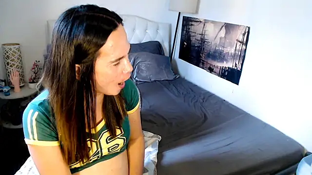 NinaDOM4CUM webcam