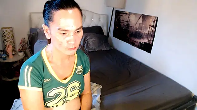 NinaDOM4CUM webcam