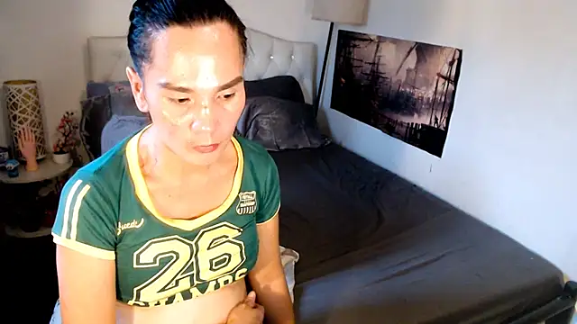 NinaDOM4CUM webcam