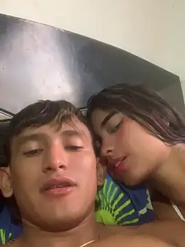 georgiandcoi - GeorgiandCoi's free webcam - UK Sex Cams