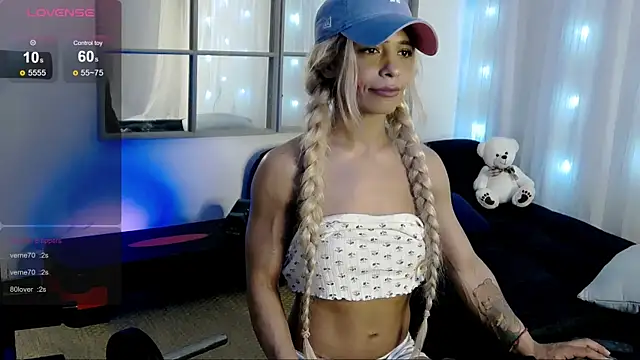 SarahRaynex webcam