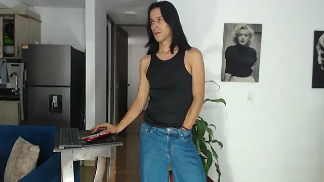 Ferotic_SexAddict webcam