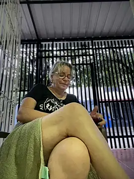 slutgold live sex cam