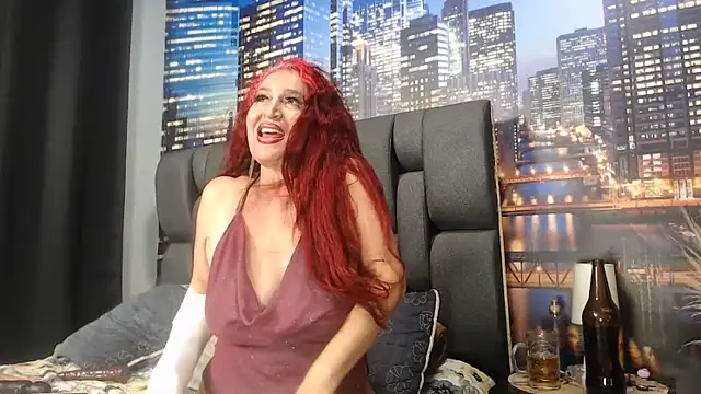 Lucy_mature8 live cam on StripChat