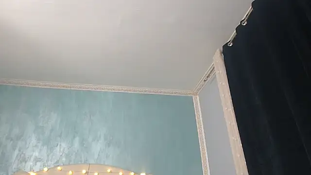 LaraLanee webcam