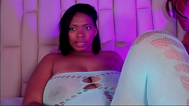 lia_mariana webcam