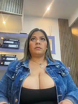 isabella_horney_ webcam